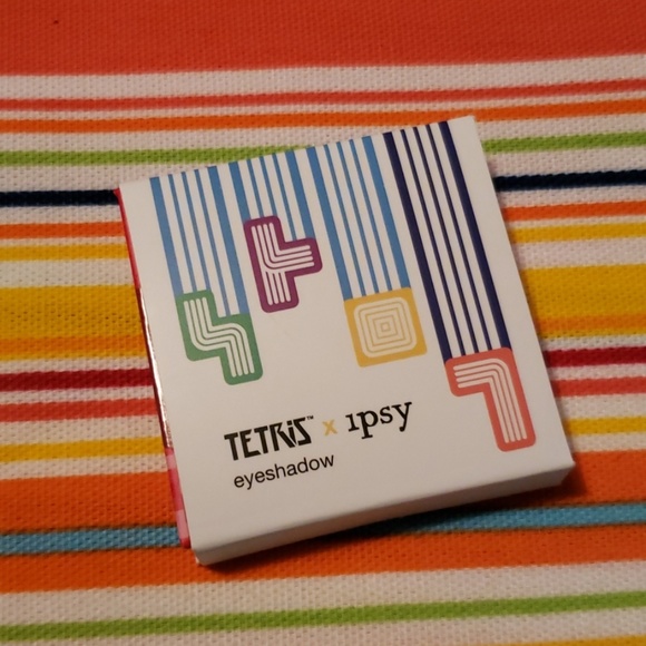 🌺Eyeshadow - Picture 1 of 3